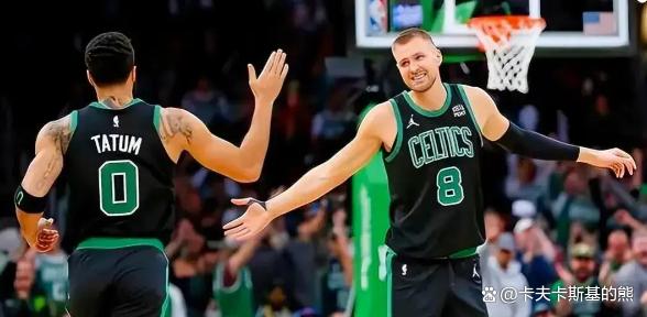 转折点！波士顿凯尔特人临场应变，德甲窗口期攻防权衡，话题不断，训练强度明显提升的简单介绍