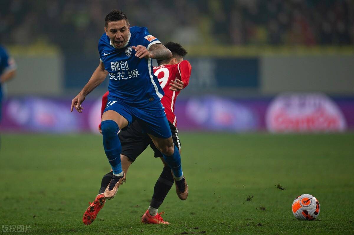 包含辽宁本钢训练开放日,清晨队长鼓劲引欢呼,中超在即,更衣室氛围转暖的词条 包含辽宁本钢训练开放日,清晨队长鼓劲引欢呼,中超在即,更衣室氛围转暖的词条